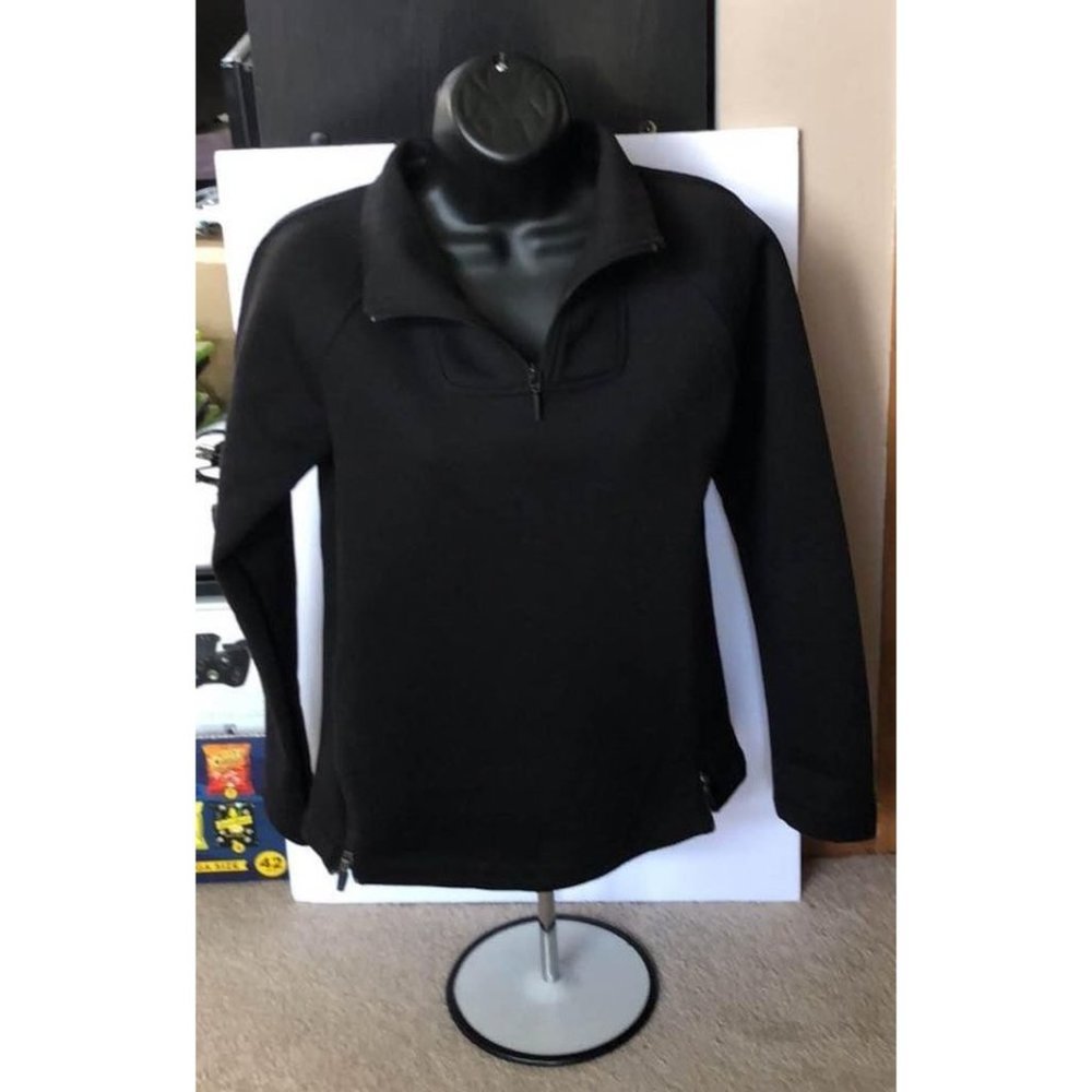 The North Face Women’s thermal 3-D pull over Size Small